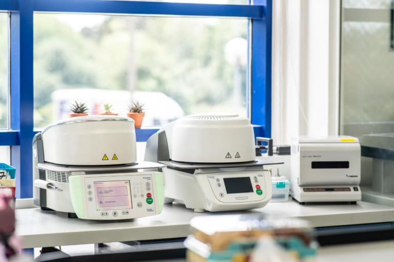 Amdecc Dental Laboratory, Dental Lab in Basildon, Essex